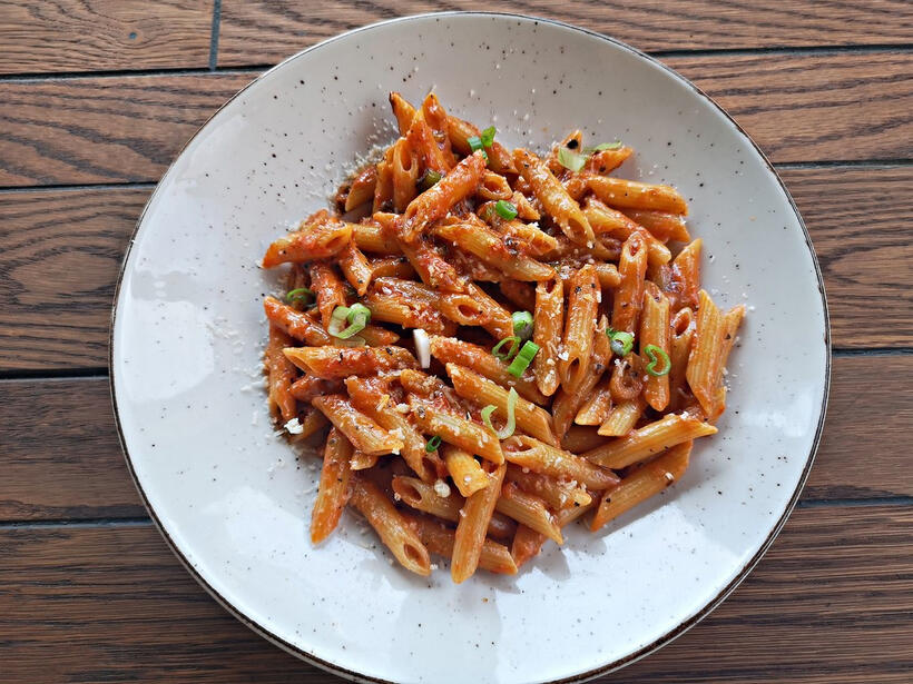 Romanoff Cream and tomato sauce, white onion, vodka and parmesan