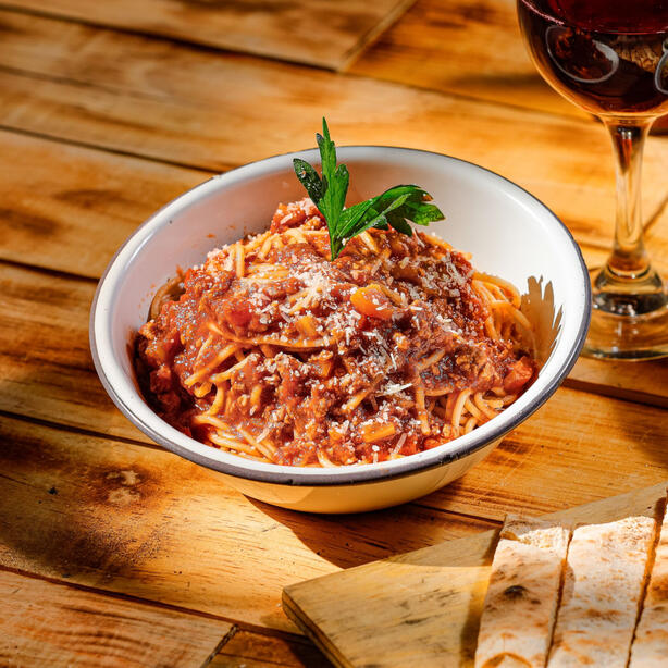 Boloñesa Boloñesa sauce and parmesan